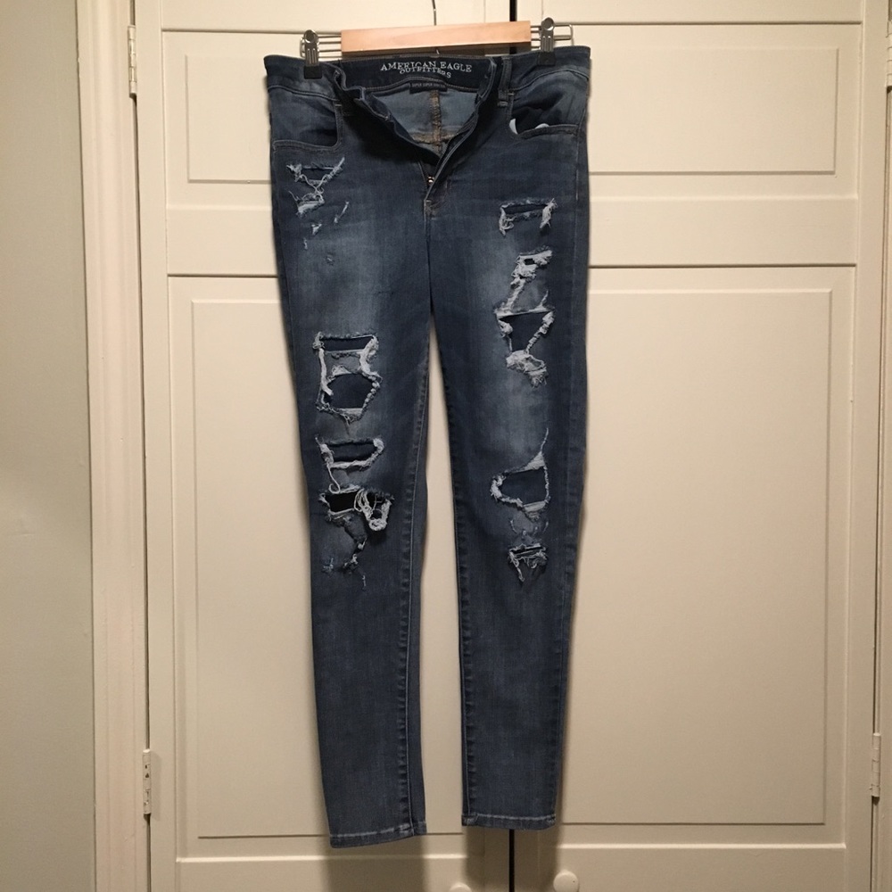 American Eagle Hi-Rise Jegging Ripped Jeans - Sz 8